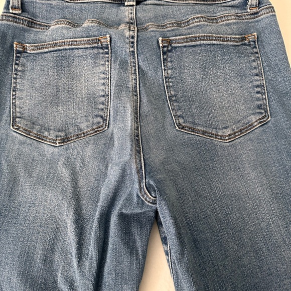 Gently Used Talbots Flawless High Waist Straight Leg 8P Jeans - Picture 5 of 6